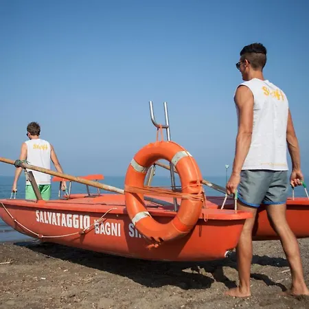 Alberto Quadrilocale A 150m Dal Mare Marina di Castagneto Carducci