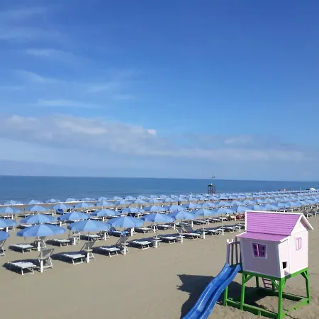 Alberto Quadrilocale A 150m Dal Mare 公寓 *