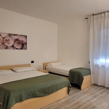 Alberto Quadrilocale A 150m Dal Mare Апартаменты Марина-ди- Кастаньето