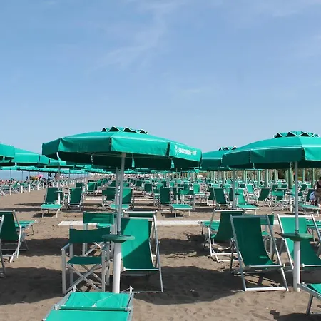 公寓 Alberto Quadrilocale A 150m Dal Mare